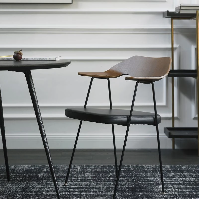 Arm Paded Chair with Metal Legs (1)